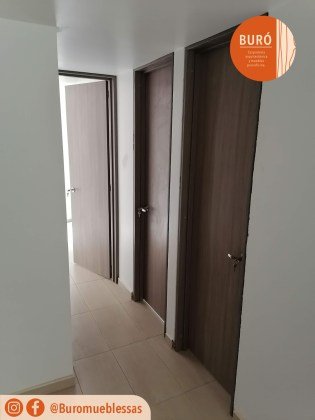 Puerta con marco laterales y cabezal 1.3.jpg